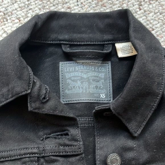 Levi Women’s Original Trucker Jacket - Picture 4 of 5